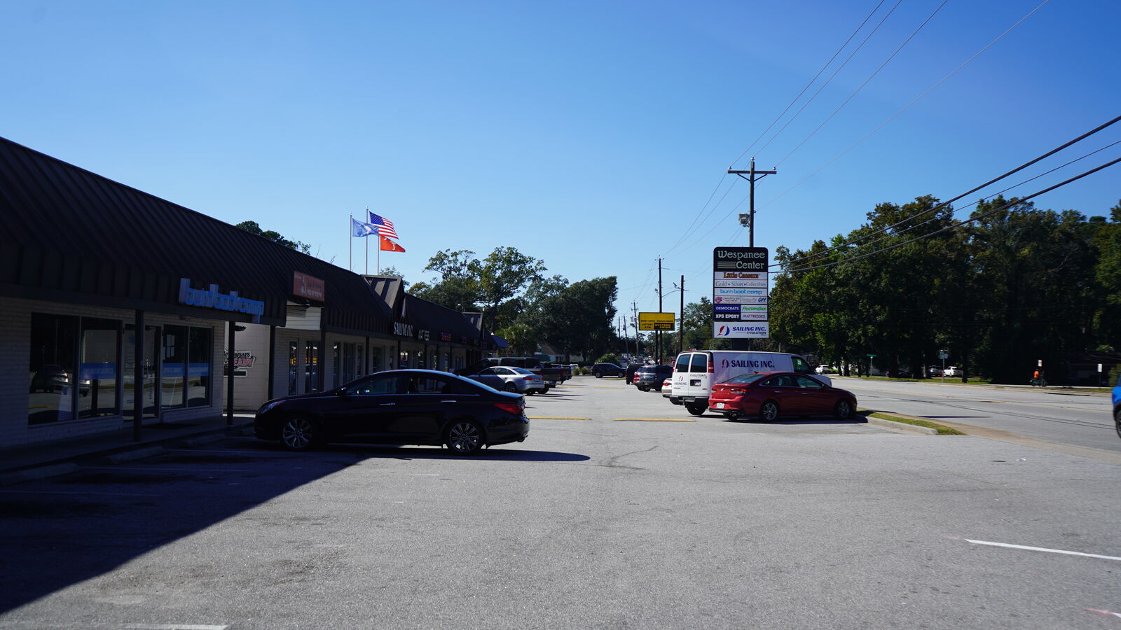 Wespanee parking and frontage